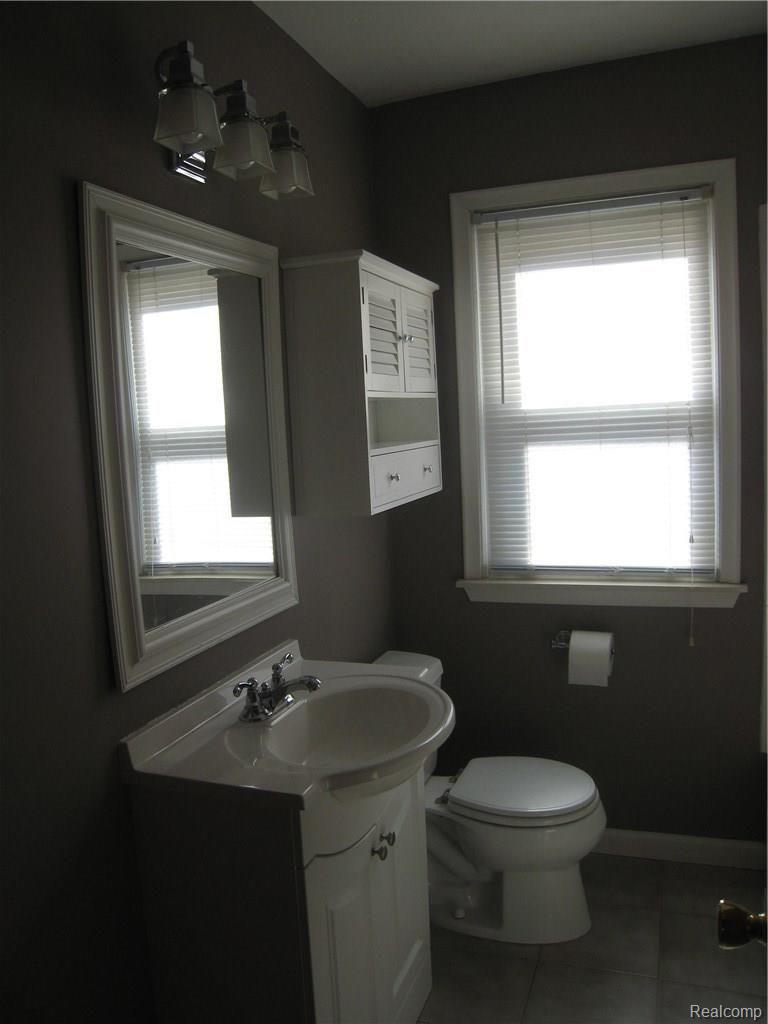 15909 Fox Redford, MI 48239 - Photo 15 of 26 IMG_6198.JPG