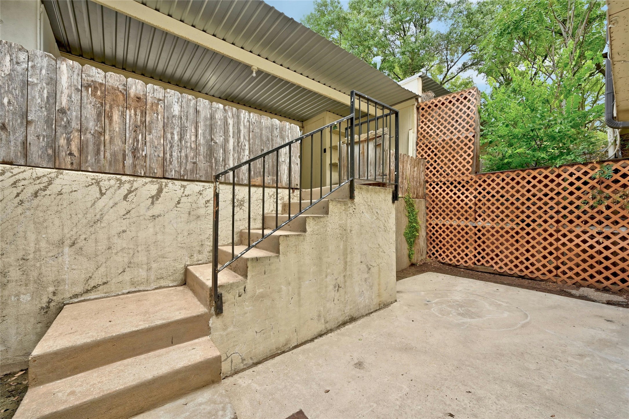6637 Valleyside Road Austin, TX 78731 - Photo 22 of 27