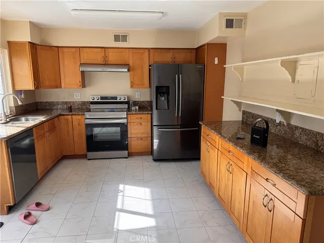 $4,395 | 10417 Echo River Court, Fountain Valley, CA 92708