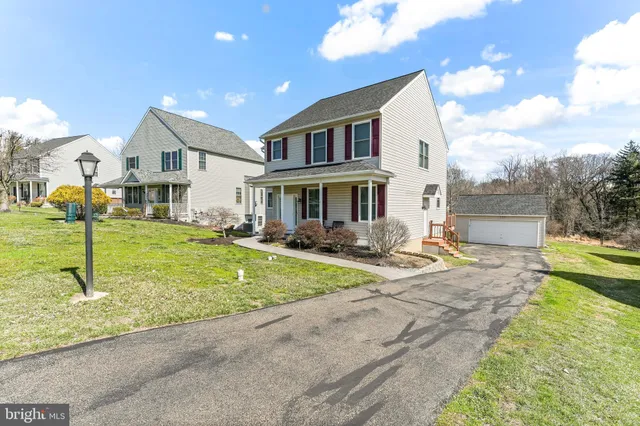 $465,000 | 220 Beaumont Drive, Oxford, PA 19363