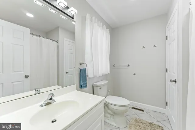 $465,000 | 220 Beaumont Drive, Oxford, PA 19363