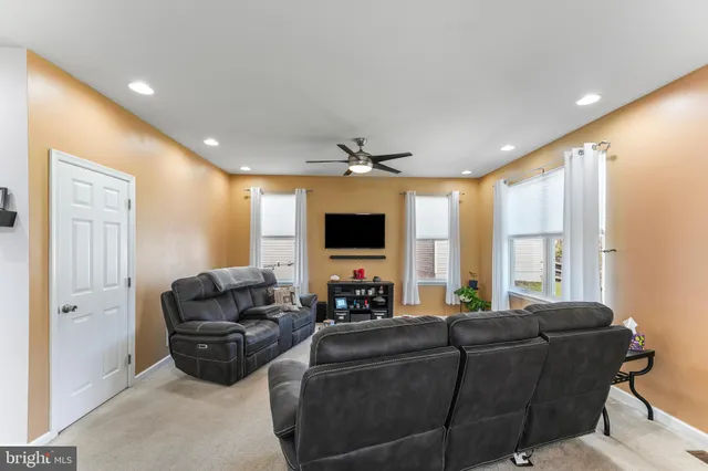 $465,000 | 220 Beaumont Drive, Oxford, PA 19363