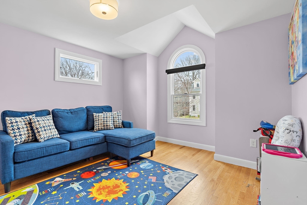 28 Dexter Road Lexington, MA 02420 - Photo 33 of 42