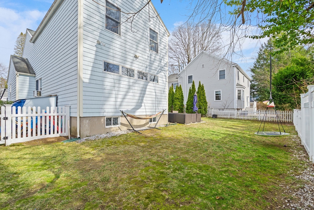 28 Dexter Road Lexington, MA 02420 - Photo 6 of 42