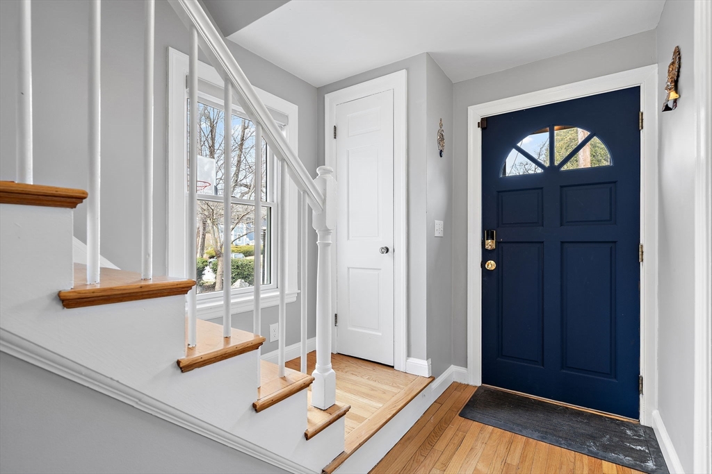 28 Dexter Road Lexington, MA 02420 - Photo 8 of 42