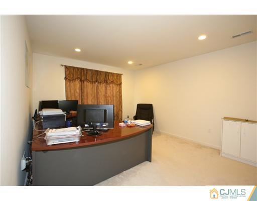 41 Champlain Road Monmouth Junction, NJ 08852 - Photo 15 of 21 Gallery Image 15
