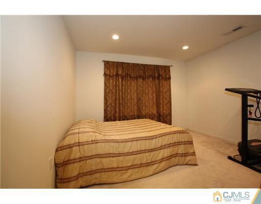41 Champlain Road Monmouth Junction, NJ 08852 - Photo 16 of 21 Gallery Image 16