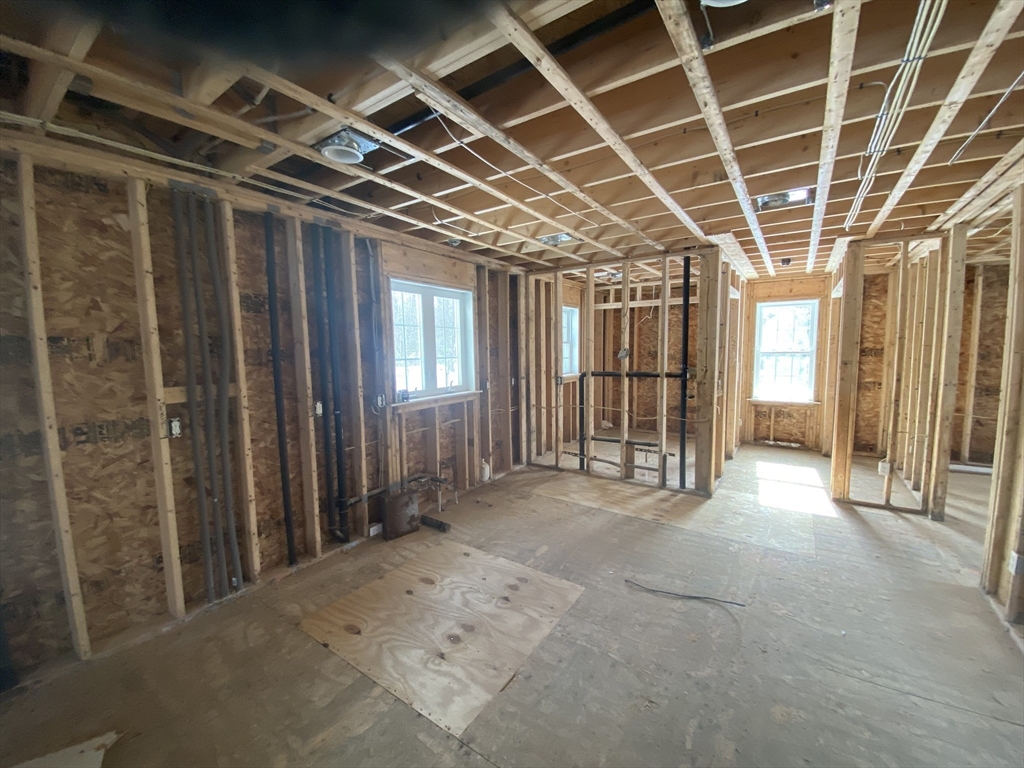 105 Forest Avenue Warren, MA 01585 - Photo 5 of 24