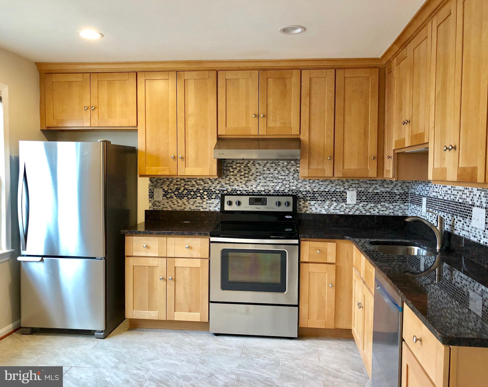 6891 Chelsea Road McLean, VA 22101 - Photo 2 of 29 Kitchen