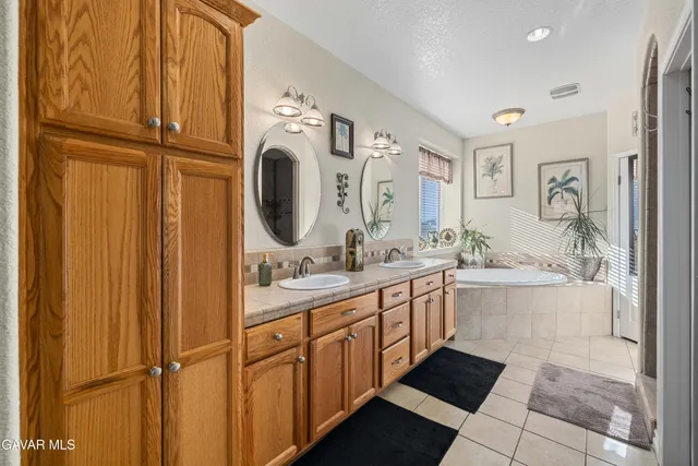 $750,000 | 8346 Avenue D4 W Lancaster Ca West, Lancaster, CA 93536