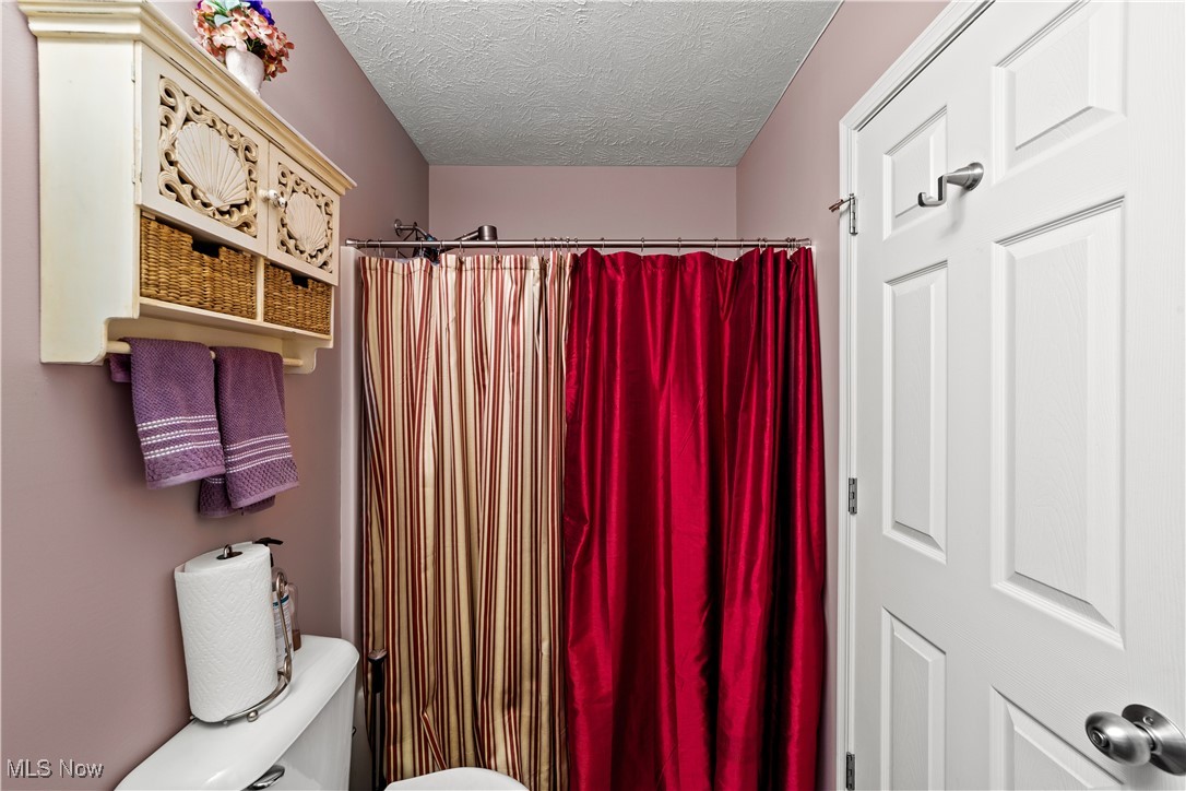4384 Sexton Road Cleveland, OH 44105 - Photo 14 of 29
