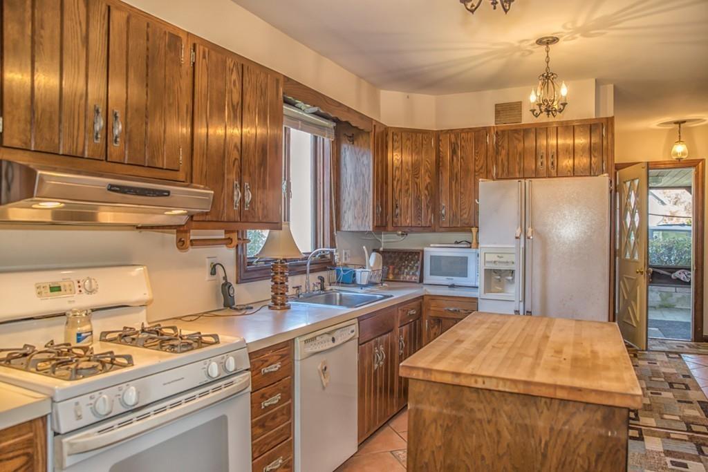 512 Main Road Granville, MA 01034 - Photo 7 of 34 Gallery Image 7