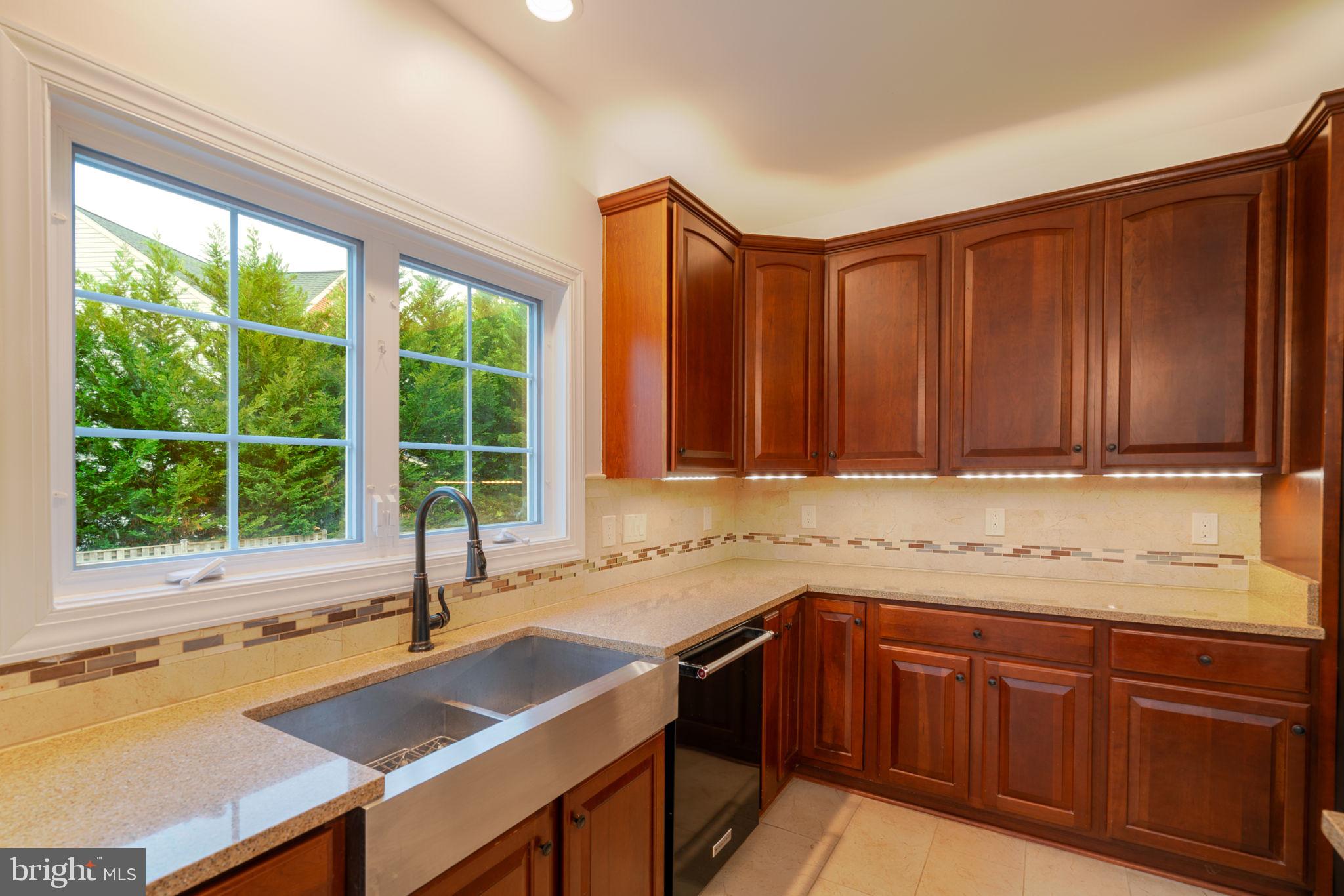 8038 Holland Road Alexandria, VA 22306 - Photo 13 of 62 Gallery Image 13