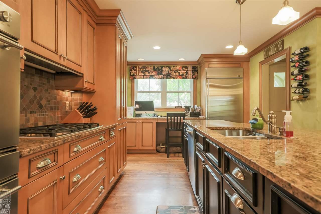 589 Lincoln Road Grosse Pointe, MI 48230 - Photo 17 of 52 50013534-16.JPG