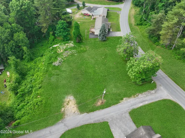 $279,999 | 302 Hadlock Pond Road, Fort Ann, NY 12827