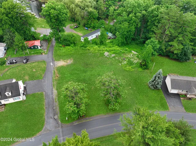 $279,999 | 302 Hadlock Pond Road, Fort Ann, NY 12827