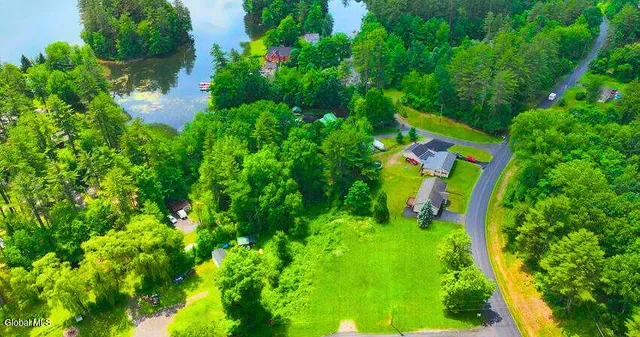 $279,999 | 302 Hadlock Pond Road, Fort Ann, NY 12827