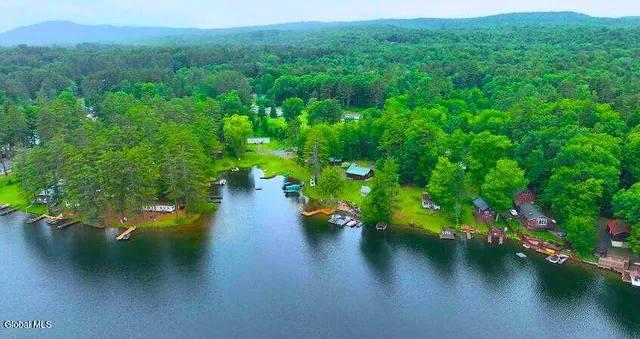 $279,999 | 302 Hadlock Pond Road, Fort Ann, NY 12827