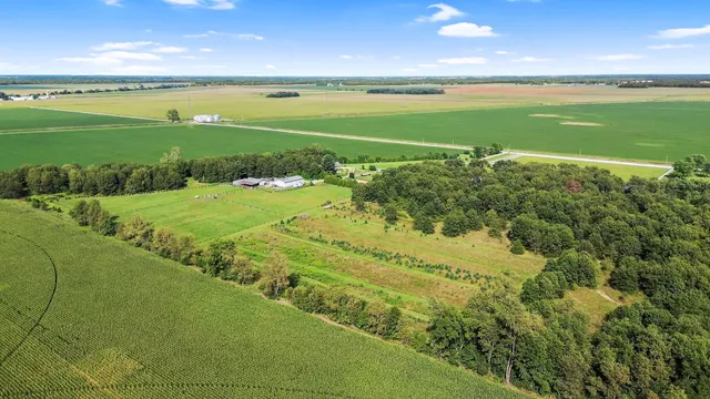 $949,900 | 15284 North 300 West, Wheatfield, IN 46392