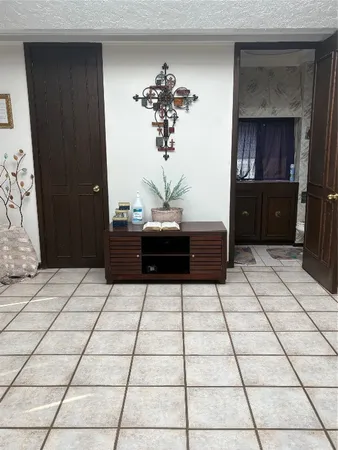 $450,000 | 2013 Deats Road, Dickinson, TX 77539