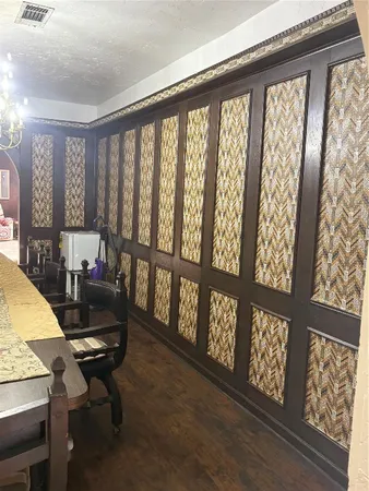 $450,000 | 2013 Deats Road, Dickinson, TX 77539