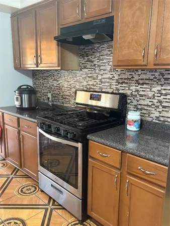 $450,000 | 2013 Deats Road, Dickinson, TX 77539