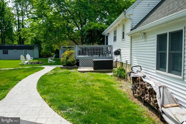 31 Bordentown Chesterfield Road Chesterfield, NJ 08515 - Photo 40 of 55 a front view of house with a garden