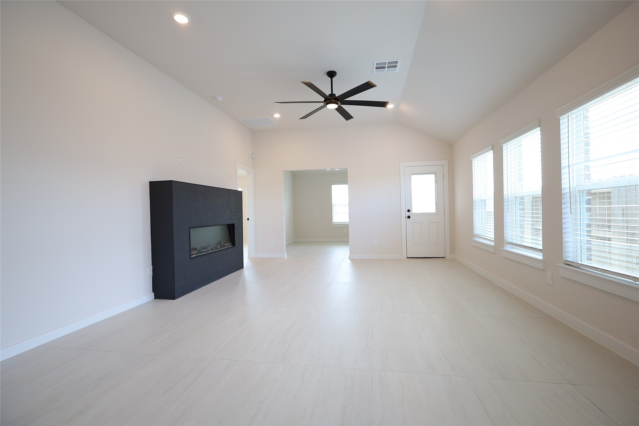 13215 Glacier Vw Lane Rosharon, TX 77583 - Photo 8 of 17 Builder added fireplace