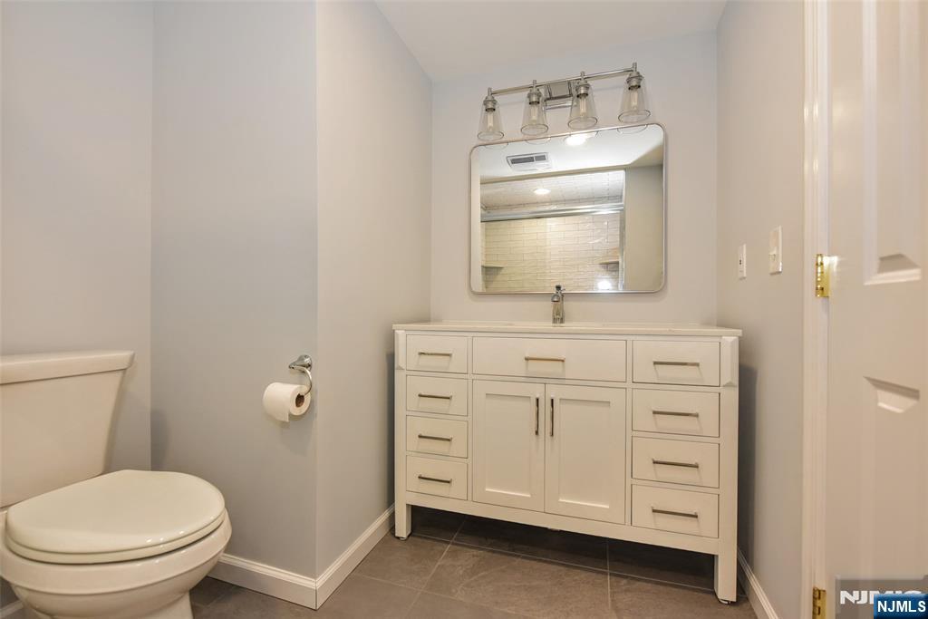 72 Ridgewald Avenue Waldwick, NJ 07463 - Photo 20 of 30 Gallery Image 20