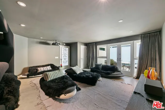 $40,000 | 27428 Pacific Coast Highway, Malibu, CA 90265