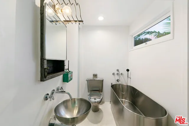 $40,000 | 27428 Pacific Coast Highway, Malibu, CA 90265