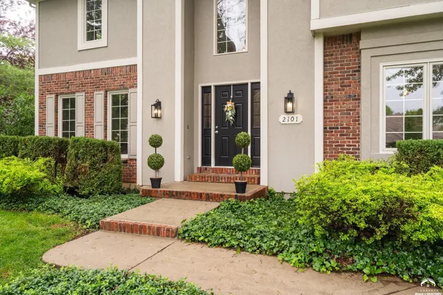 $547,500 | 2101 Riviera Drive, Lawrence, KS 66047