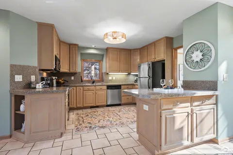 $547,500 | 2101 Riviera Drive, Lawrence, KS 66047