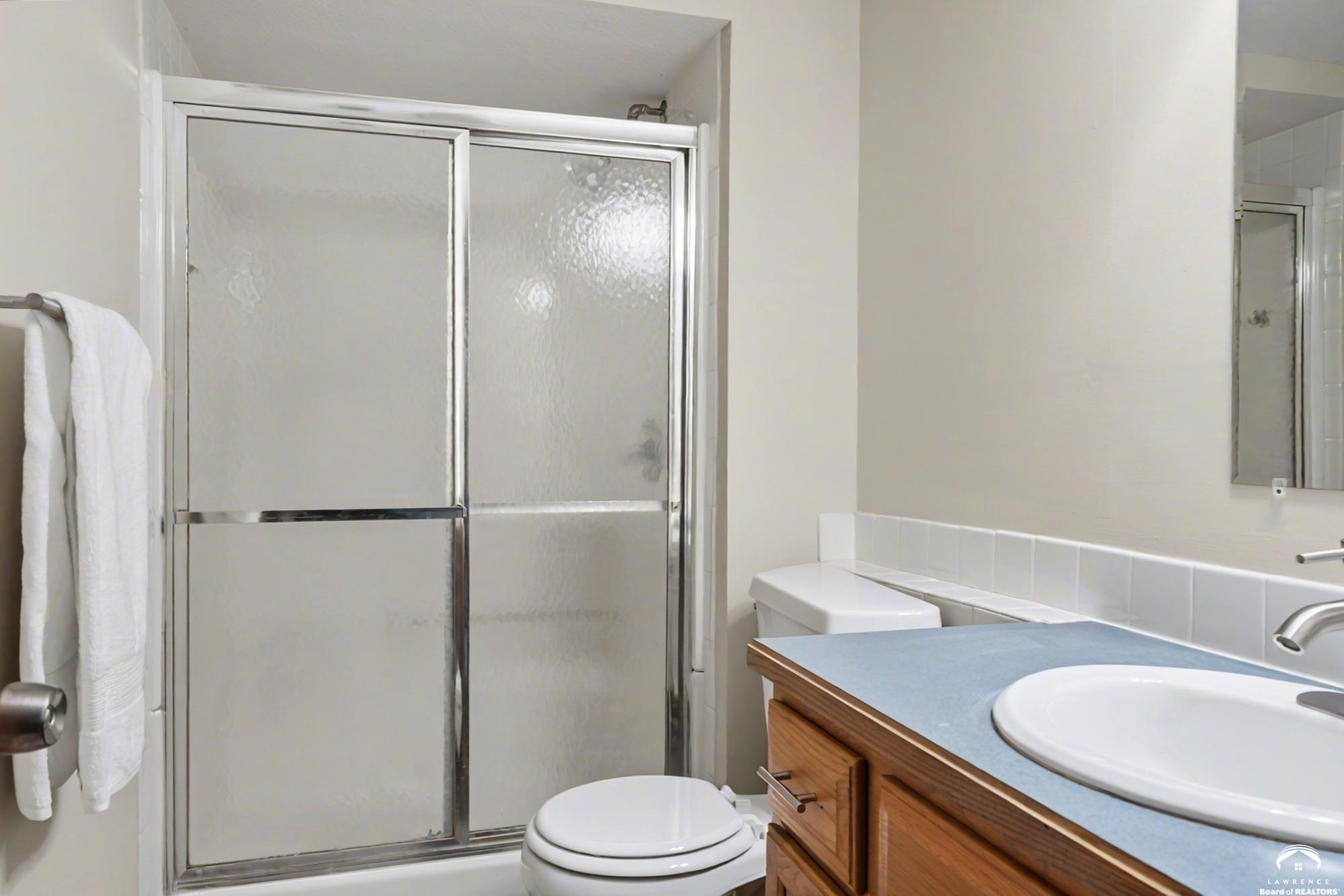 2101 Riviera Drive Lawrence, KS 66047 - Photo 24 of 27