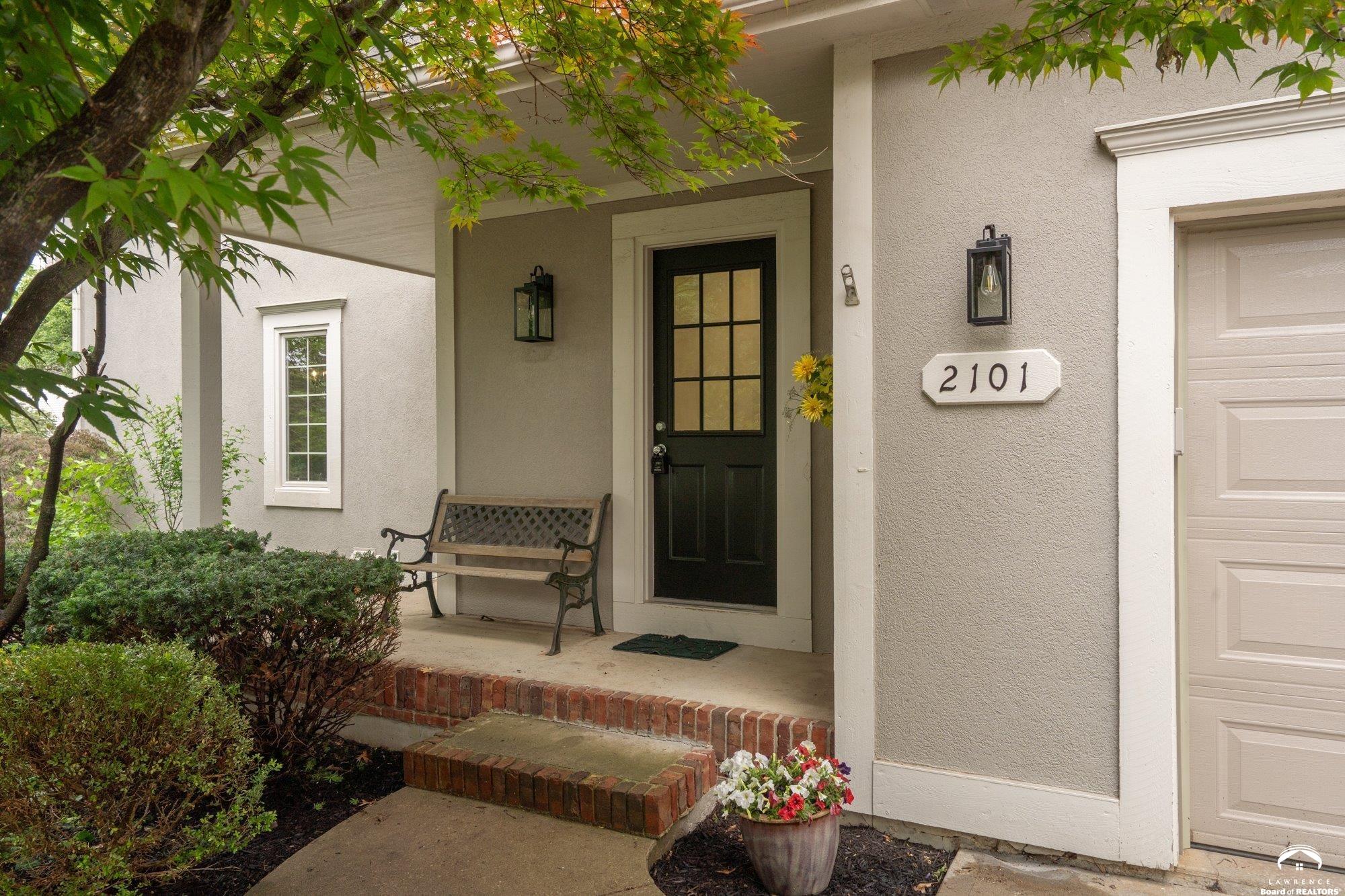 2101 Riviera Drive Lawrence, KS 66047 - Photo 3 of 22