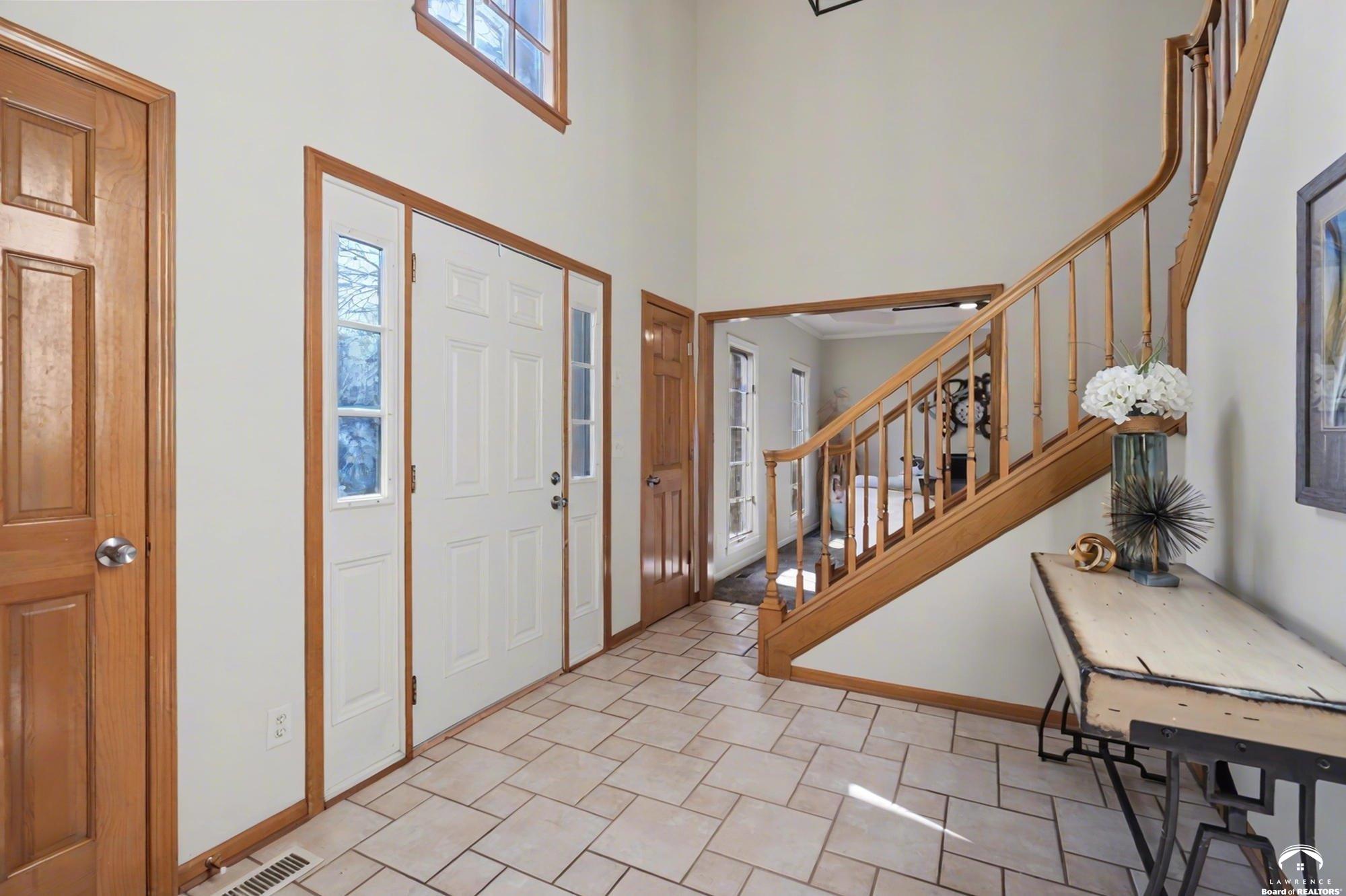 2101 Riviera Drive Lawrence, KS 66047 - Photo 5 of 27