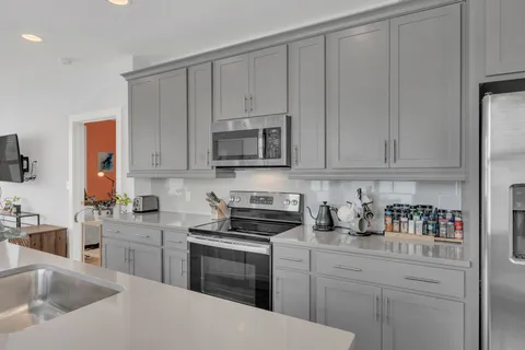 $274,900 | 519 27th Avenue North, Unit 101, Nashville, TN 37209