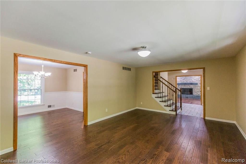 29075 Summerwood Road Farmington, MI 48334 - Photo 16 of 41