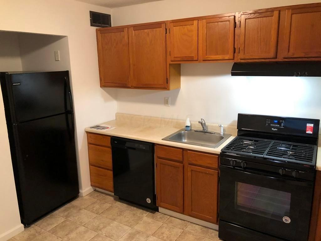 3177 Howey Road Columbus, OH 43224 - Photo 4 of 23