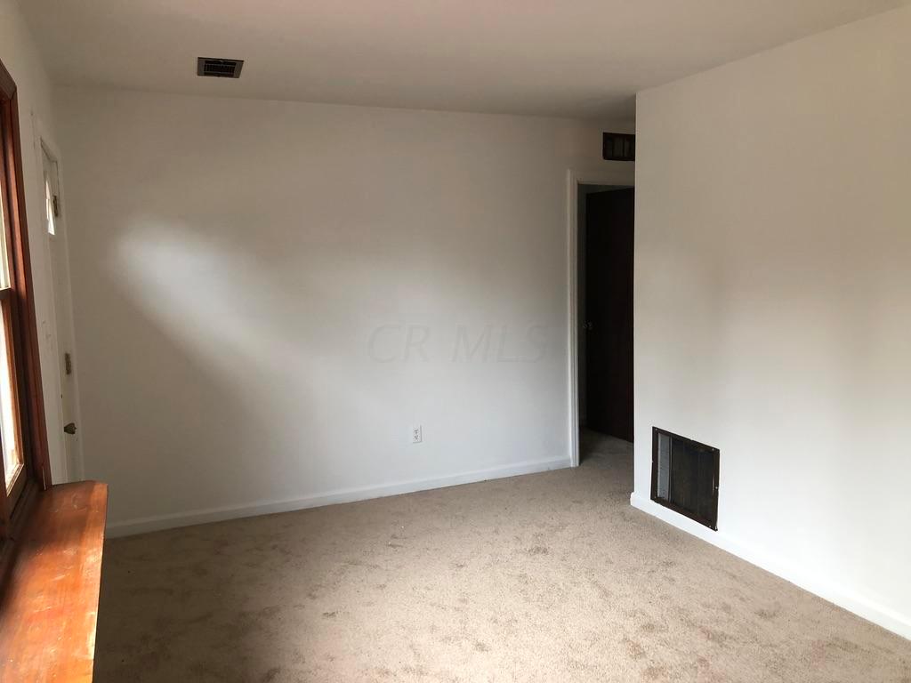3177 Howey Road Columbus, OH 43224 - Photo 7 of 23