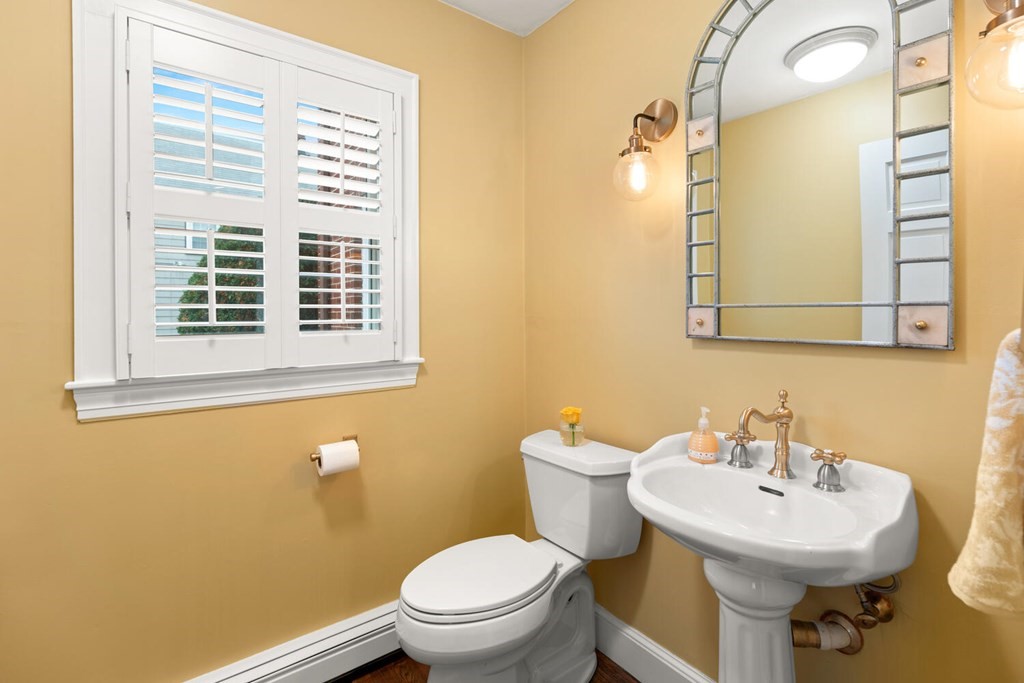 87 Whitney Road Medford, MA 02155 - Photo 21 of 42 Gallery Image 21