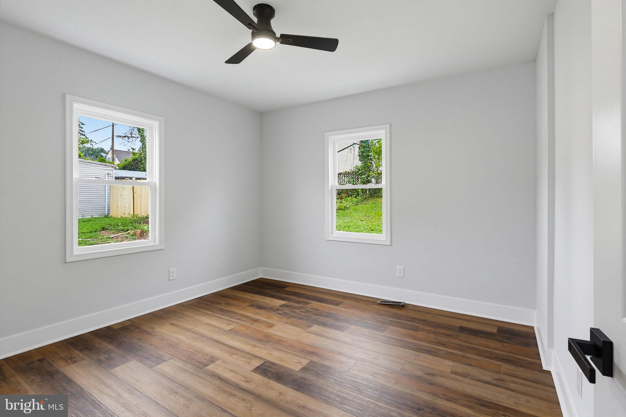 323 3rd Avenue Baltimore, MD 21227 - Photo 18 of 37