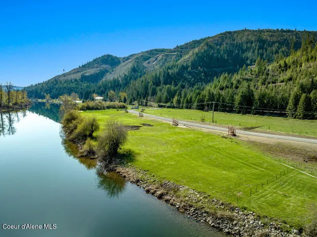 $200,000 | 20 Horn Hooked Ln Street, St. Maries, ID 83861