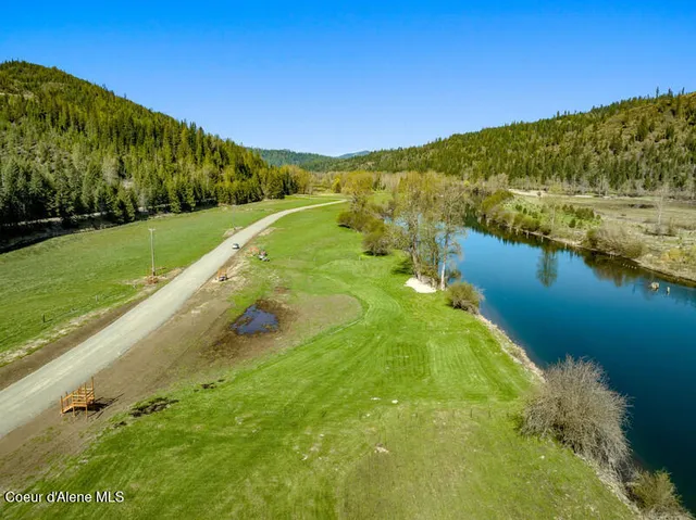 $200,000 | 20 Horn Hooked Ln Street, St. Maries, ID 83861