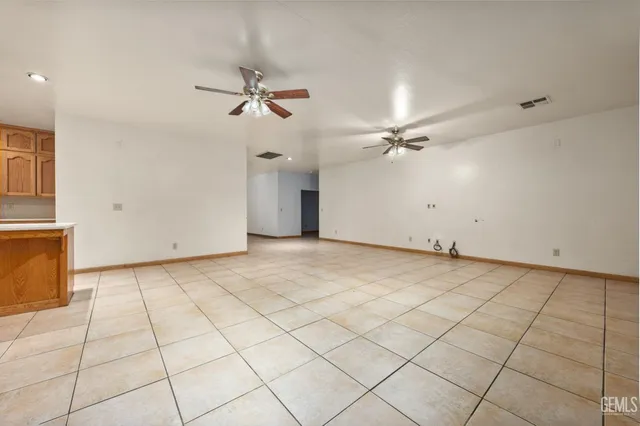 $899,999 | Undisclosed Address, Bakersfield, CA 93307