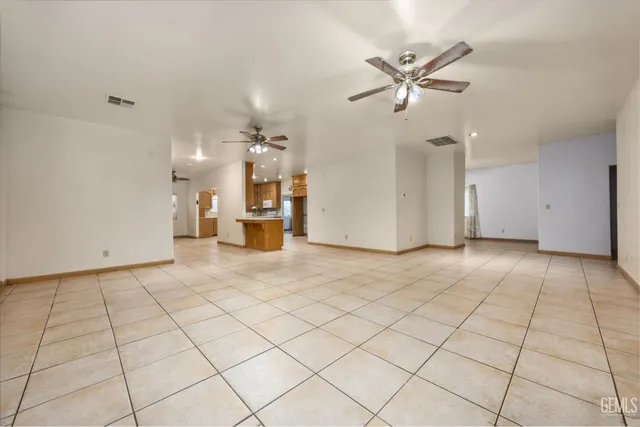 $899,999 | Undisclosed Address, Bakersfield, CA 93307