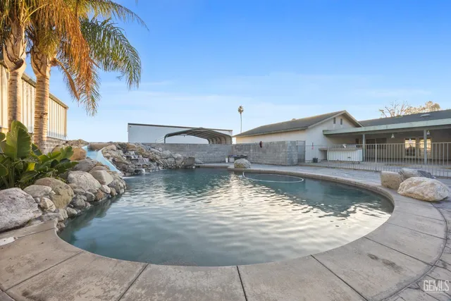 $899,999 | Undisclosed Address, Bakersfield, CA 93307