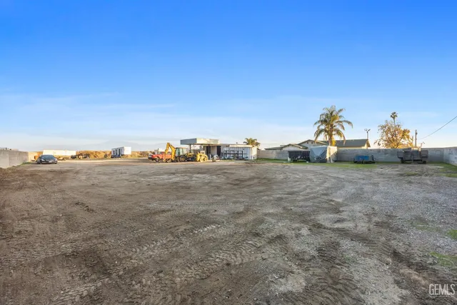 $899,999 | Undisclosed Address, Bakersfield, CA 93307