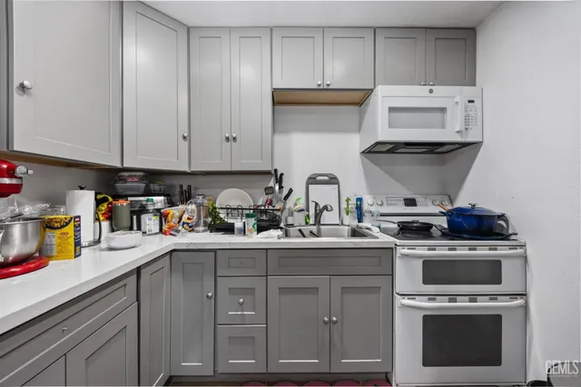 $899,999 | Undisclosed Address, Bakersfield, CA 93307