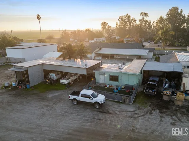 $899,999 | Undisclosed Address, Bakersfield, CA 93307